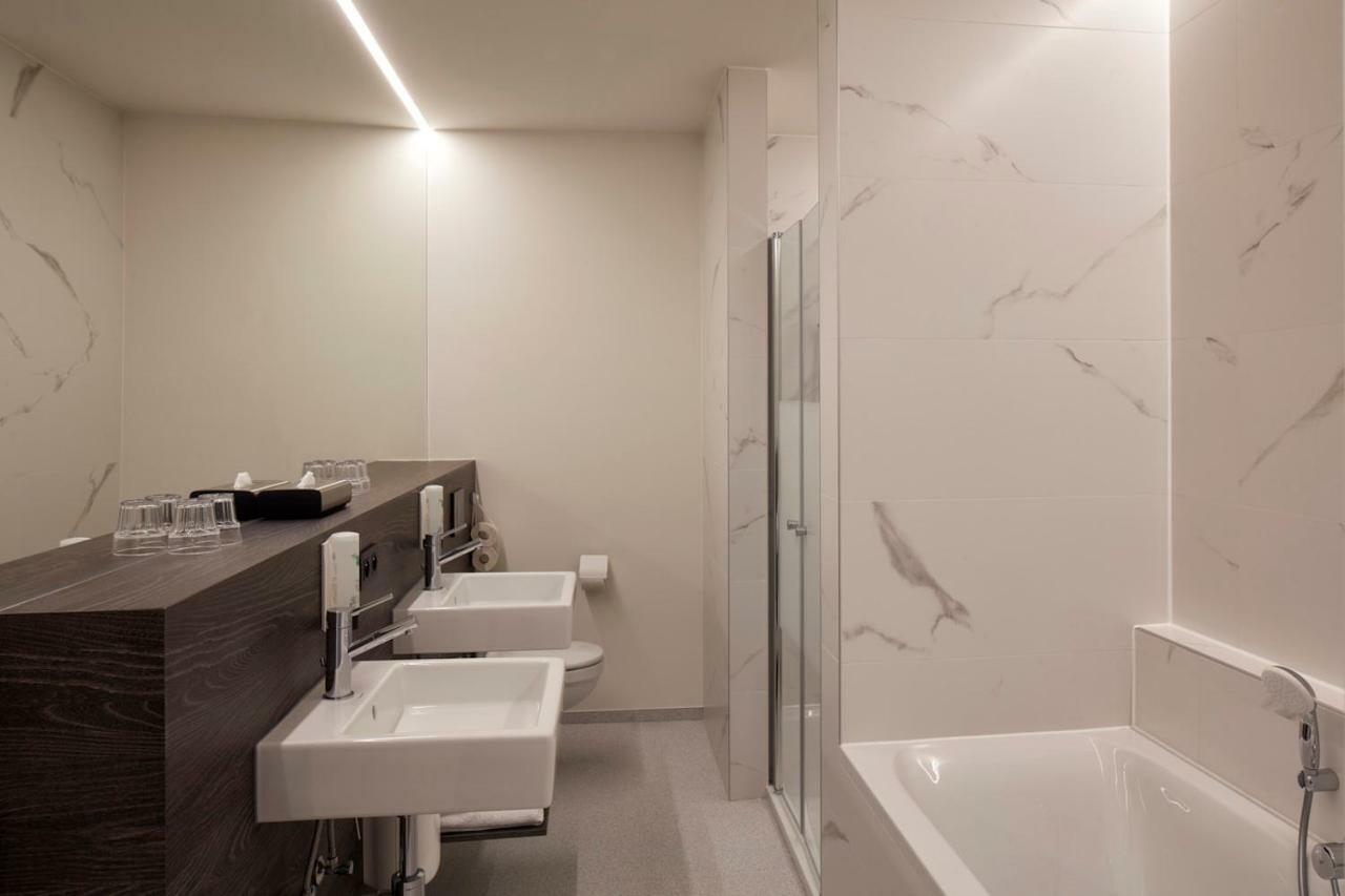 Alpha Hotel And Aparthotel Tienen Zewnętrze zdjęcie
